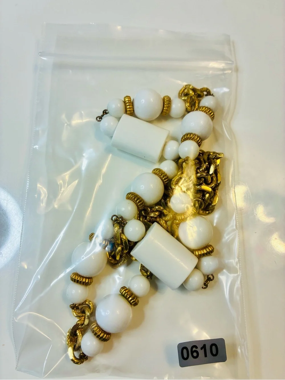 Gold Chain Necklace with Chunky Cylindrical Resin White Beads Women Jewelry EUC